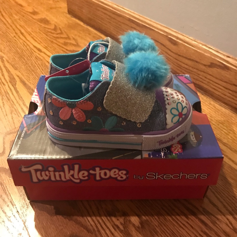 Twinkle toes Daisy Days - Picture 2 of 6